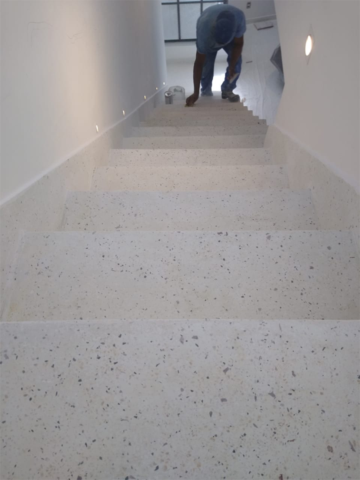 Escadas em Granitina - Granilite